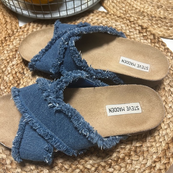 Steve Madden Flatform sandals size 8 gentle used. - Picture 10 of 11